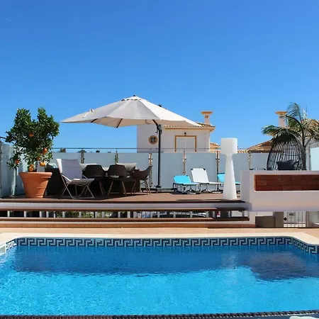 Magnifique Et Spacieuse Avec Piscine Privative Villa *