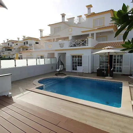 Magnifique Et Spacieuse Avec Piscine Privative *