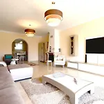 Villa Magnifique Et Spacieuse Avec Piscine Privative *