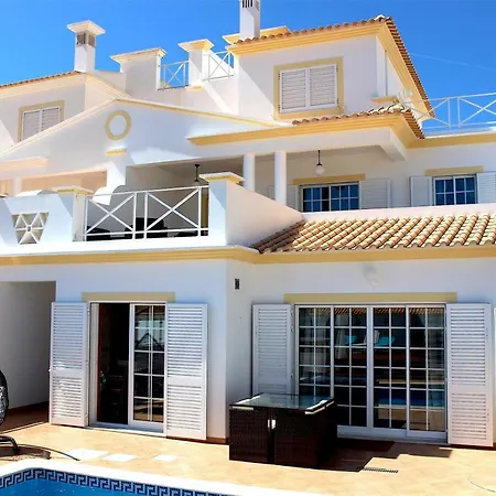 Magnifique Et Spacieuse Avec Piscine Privative *